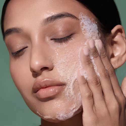 Green Tea Oil-Control Gel Cleanser image number null